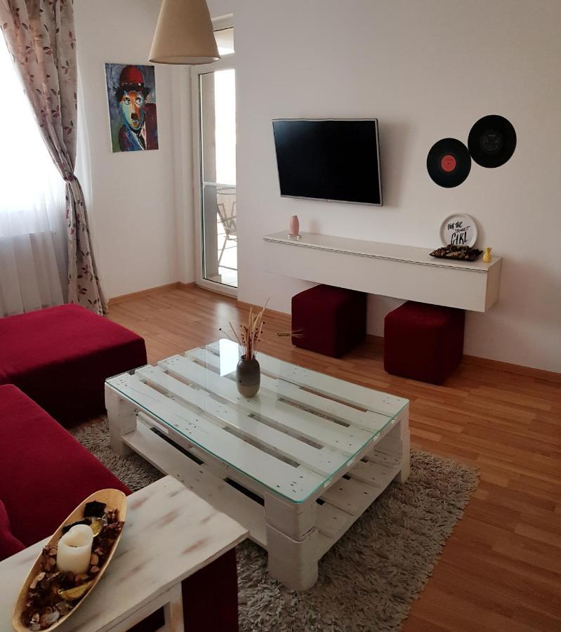 Cozy Apartament 3 Min To Subway 24H7 Check In Popesti-Leordeni Екстериор снимка